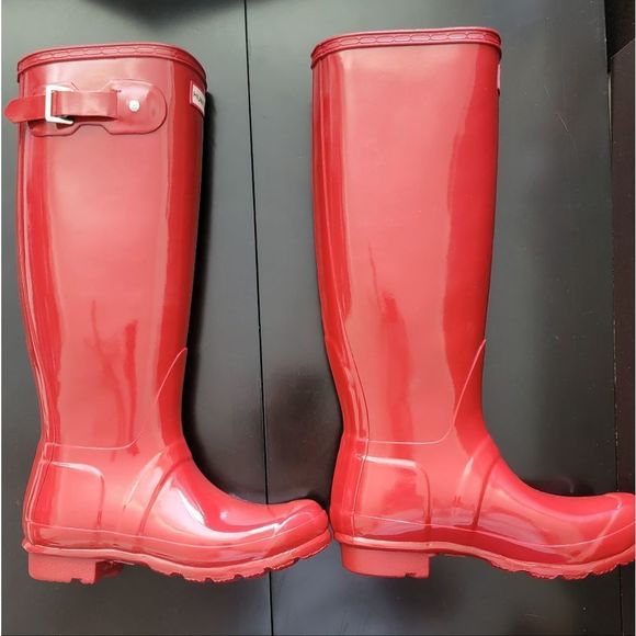 BNWT Hunter Original Tall Rain Boots in Military Red (size 5) - Picture 10 of 16